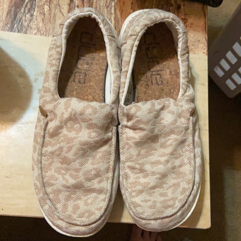 Women’s Misty Cheetah Print Hey Dude loafers.